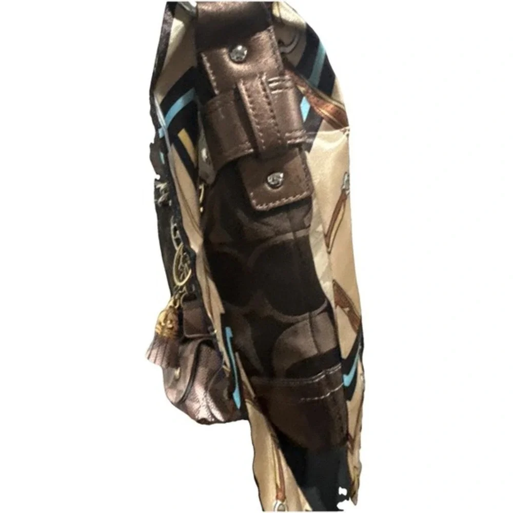 Coach signature file